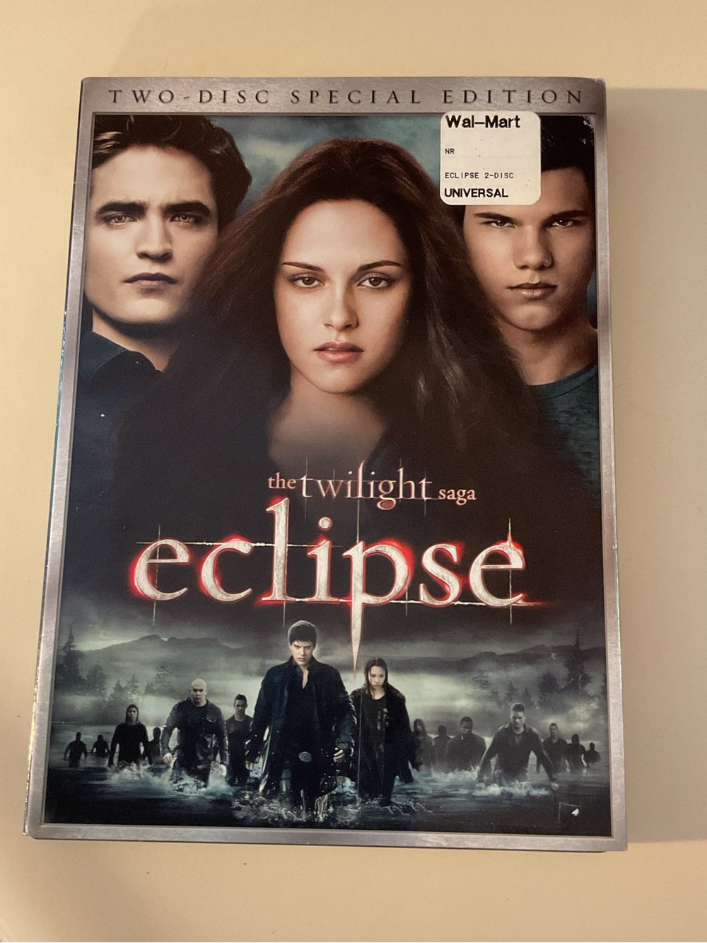 Twilight Saga 5 DVD Set: Twilight, New Moon, Eclipse, Breaking Dawn Parts 1 & 2 - Picture 10 of 17